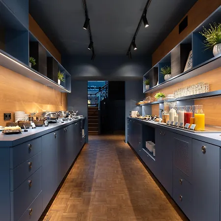 Art Pallas By Tartuhotels فندق