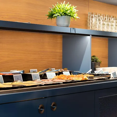 Art Pallas By Tartuhotels 3*