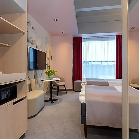 Art Pallas By Tartuhotels 타르투